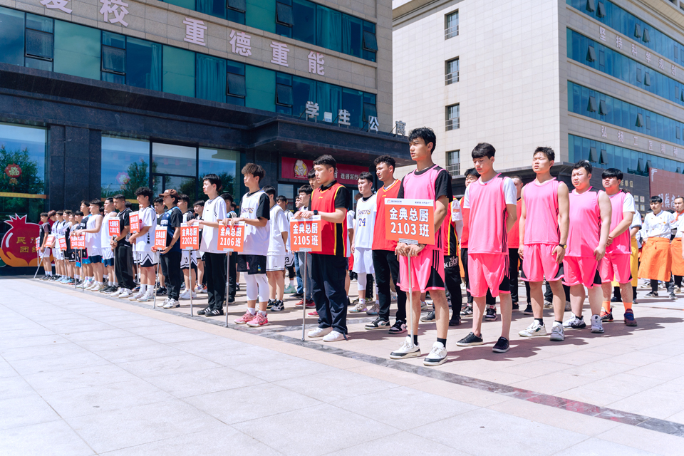 新疆新東方迎“籃”而上，躍動青春校園籃球賽火熱進行中！