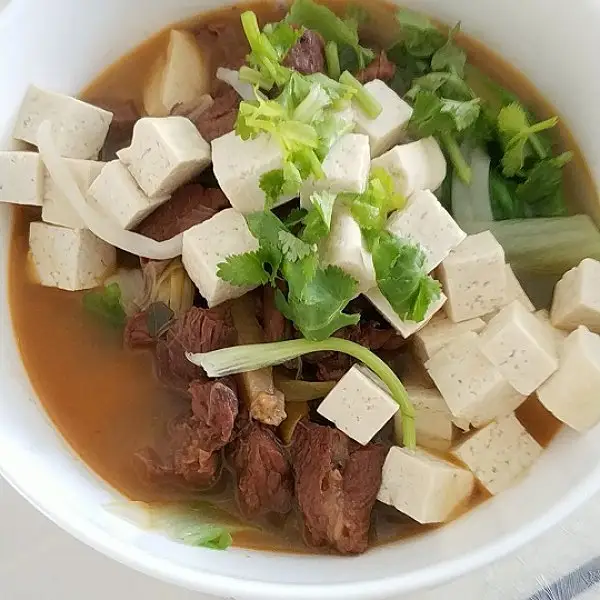 牛肉豆腐湯的做法